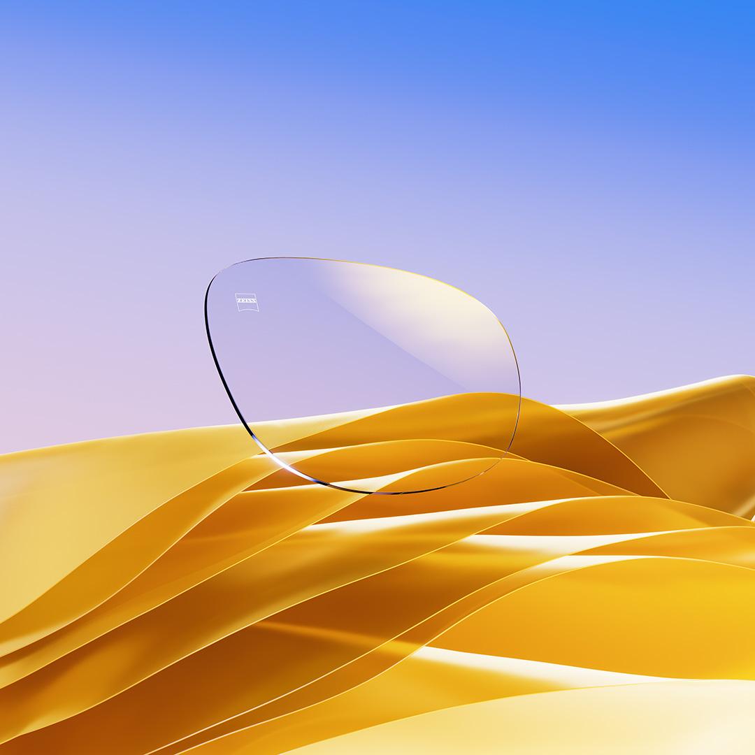 Image of ZEISS DuraVision Gold UV with a golden residual reflex.