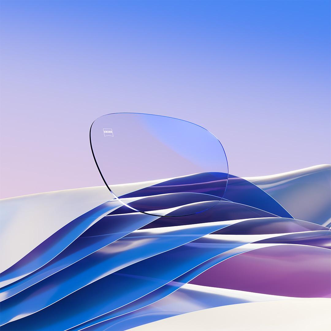 Image of ZEISS DuraVision Platinum UV with a blueish residual reflex.