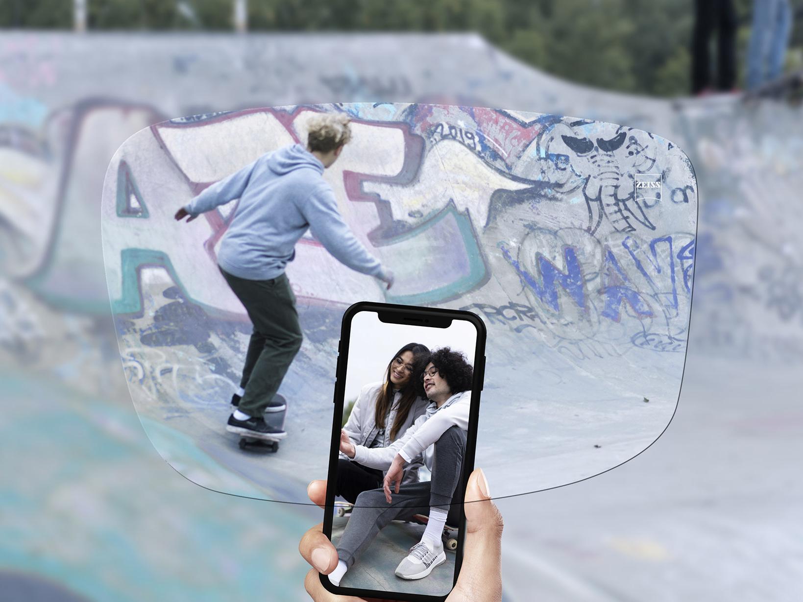 Vue d’un skate park à travers les verres unifocaux ZEISS SmartLife.