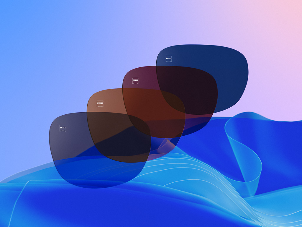 Illustration 3D en images de synthèse de quatre verres teintés en gris crépuscule, brun cuivré, bordeaux et bleu nuit.
