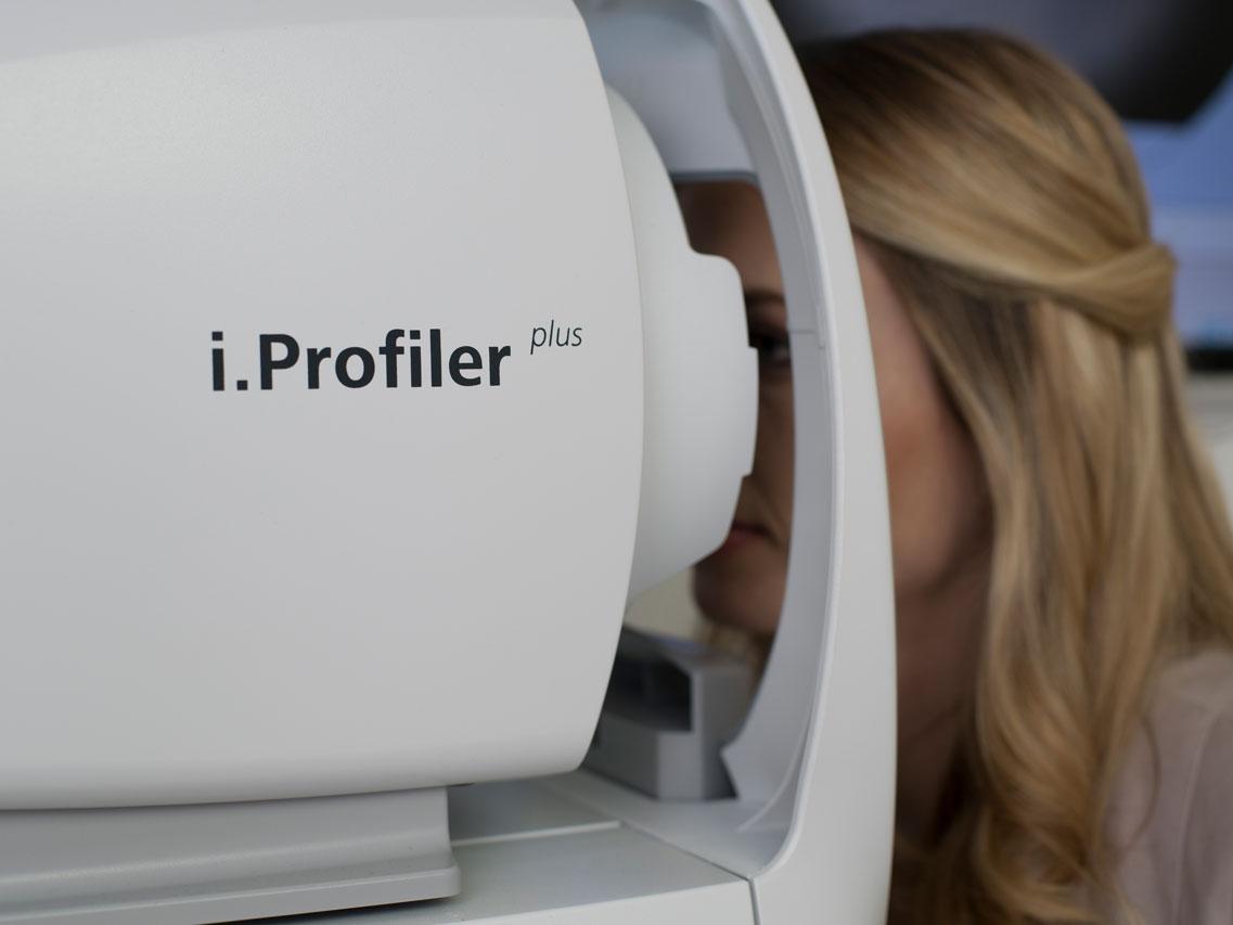 The ZEISS i.Profiler plus can measure over 1,500 reference points per eye in just 60 seconds.