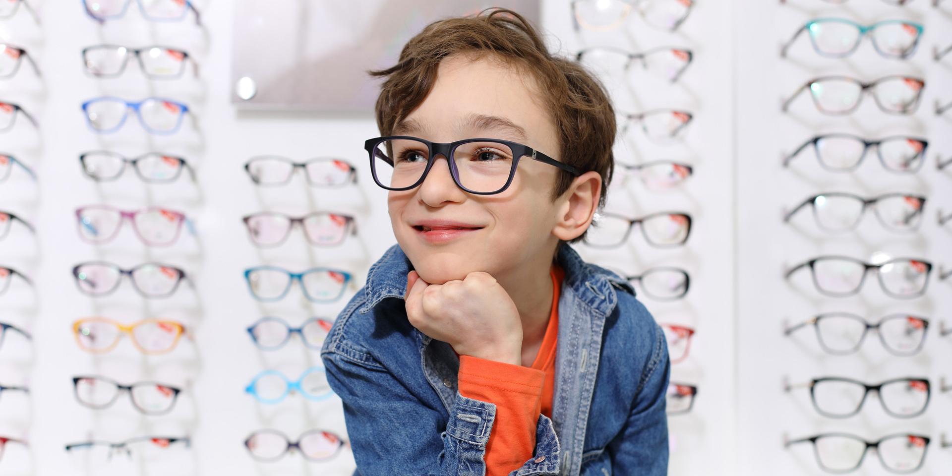 Des montures de lunettes adaptées aux enfants