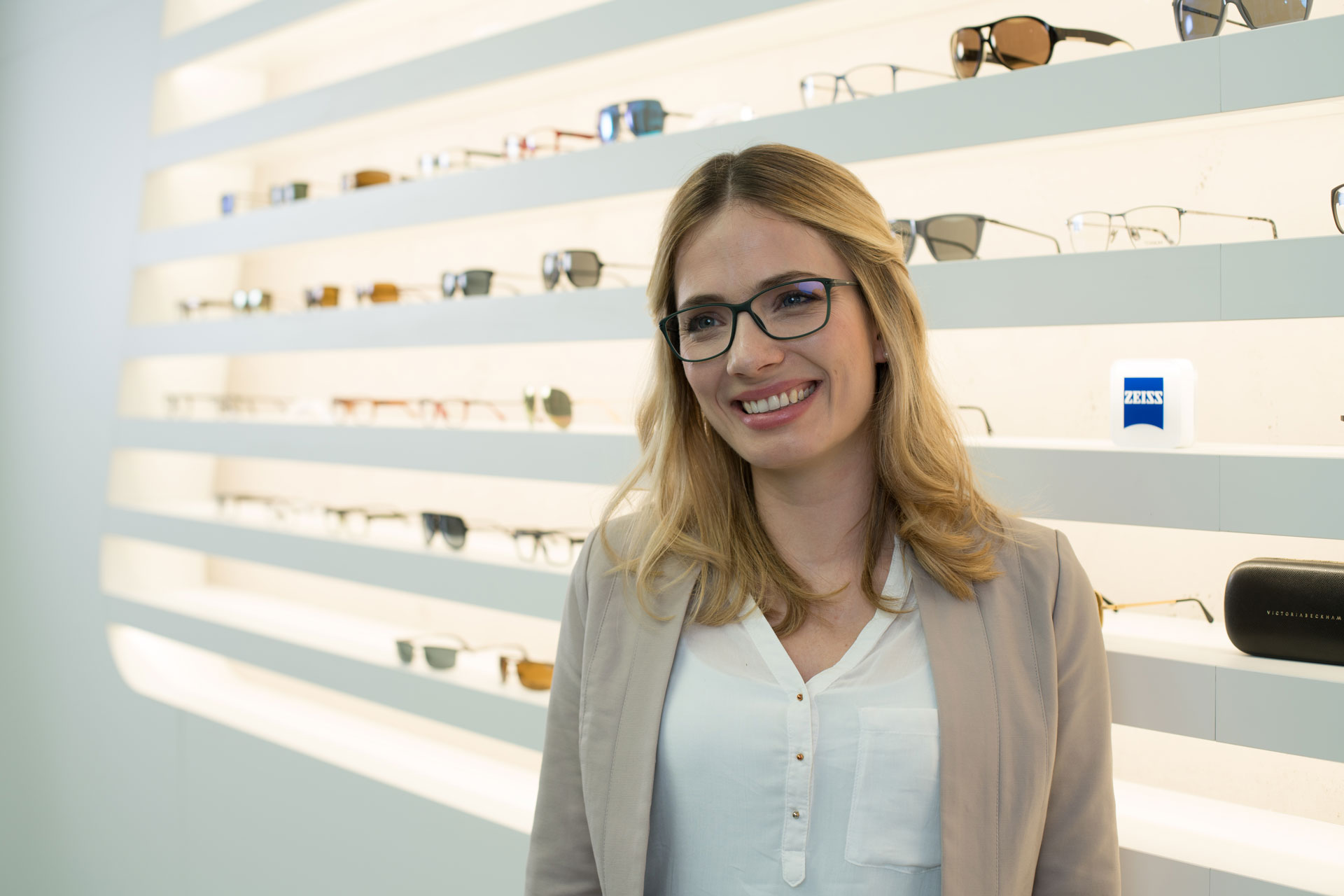Tips for buying eyeglasses How to find the correct glasses for you