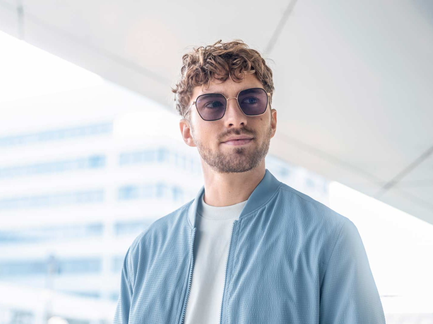 Self tinting sunglasses shop