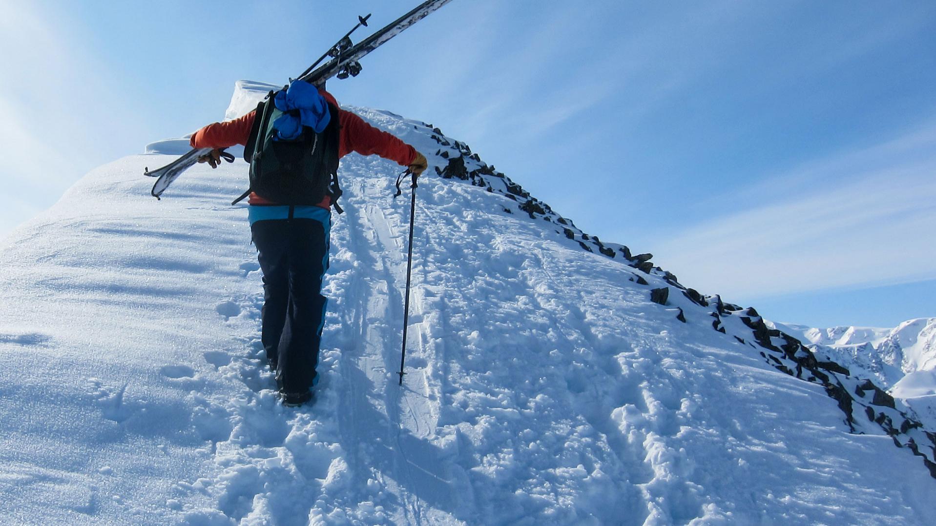 Why Sunglasses Are So Important in Winter