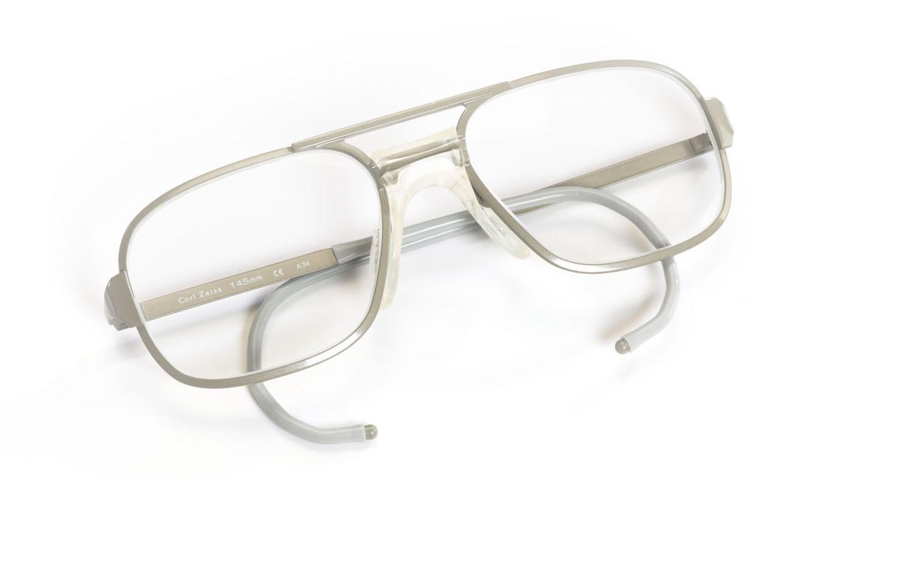 Magnifying bifocals