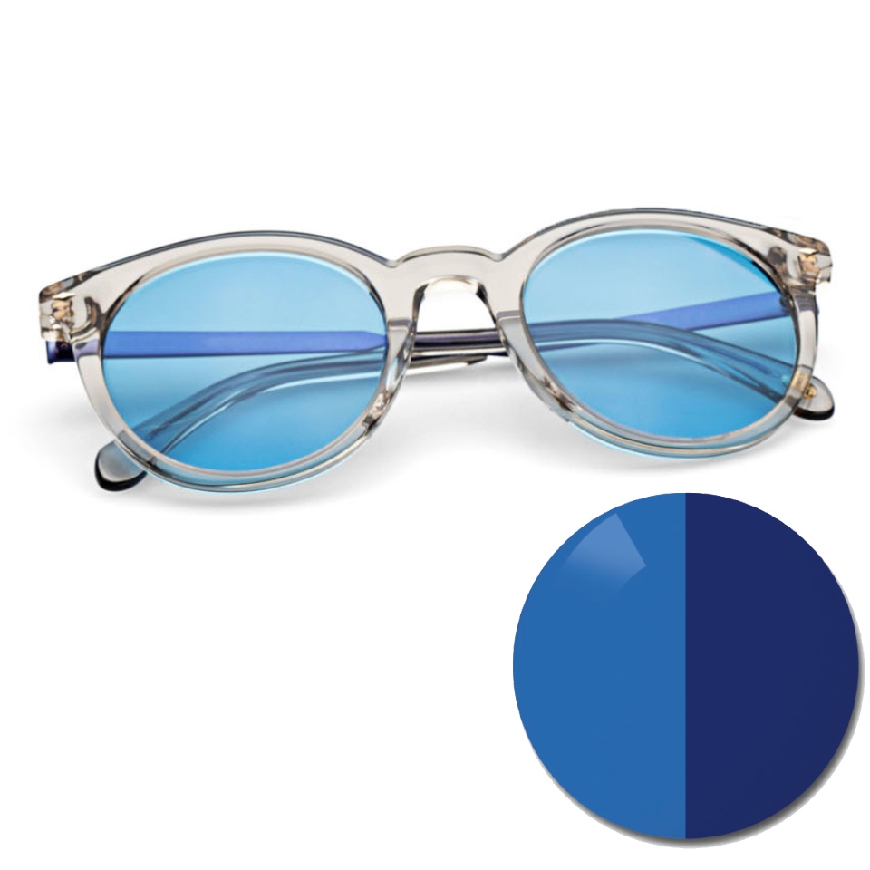 Glasses with ZEISS AdaptiveSun solid blue and a color dot in light and dark tinted color shade